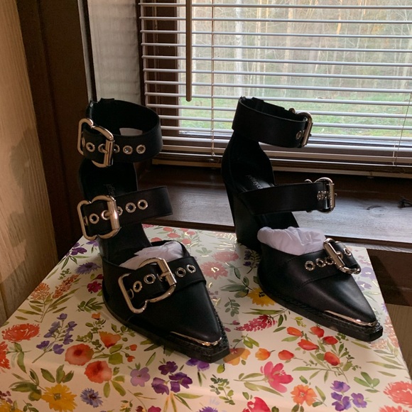 Jeffrey Campbell Emilia - Picture 2 of 14